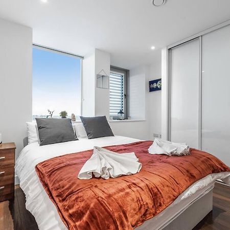 New Apartment 20 Mins From Waterloo London Bp36 المظهر الخارجي الصورة